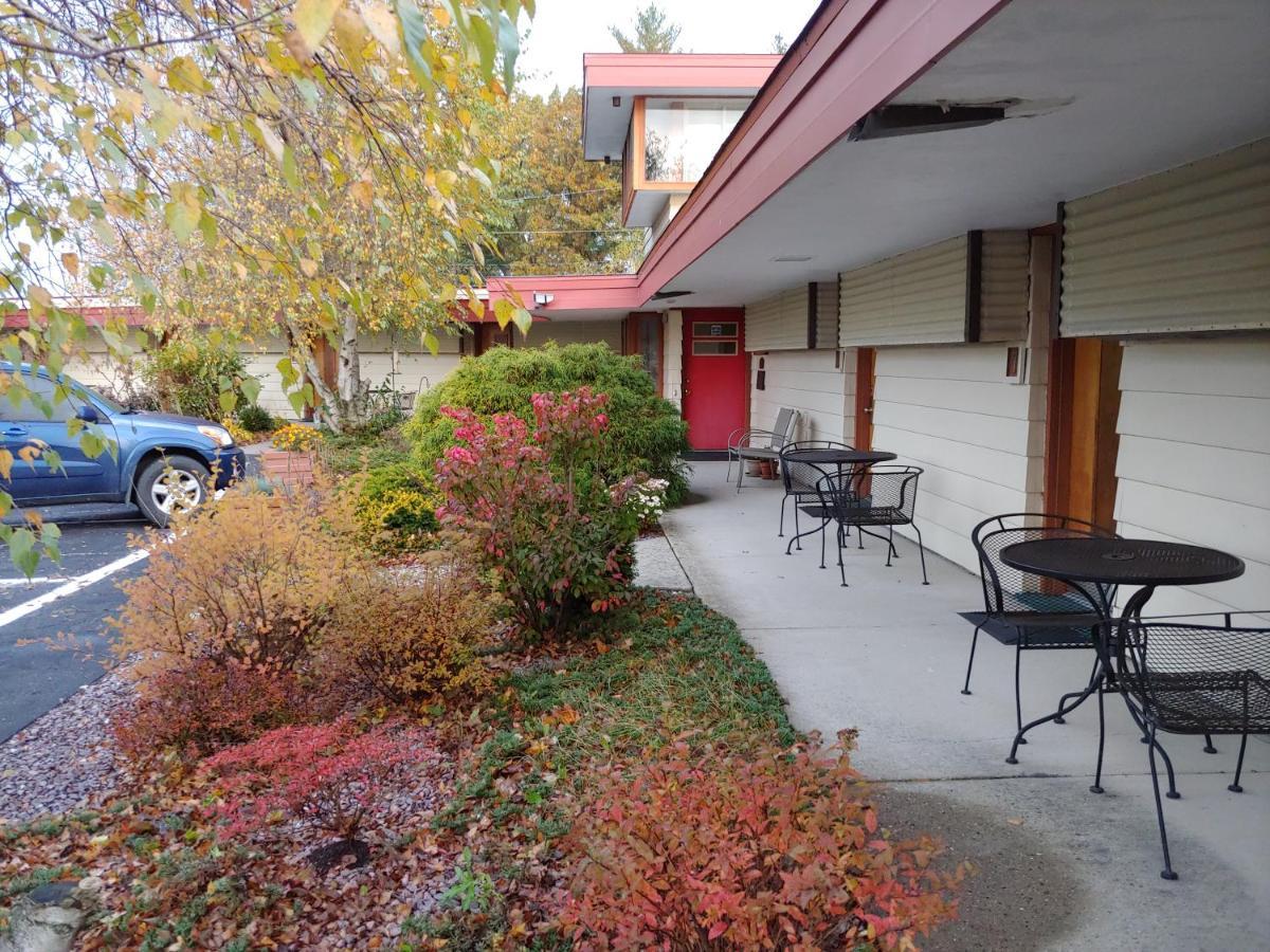 The Usonian Inn Llc Spring Green Exteriér fotografie