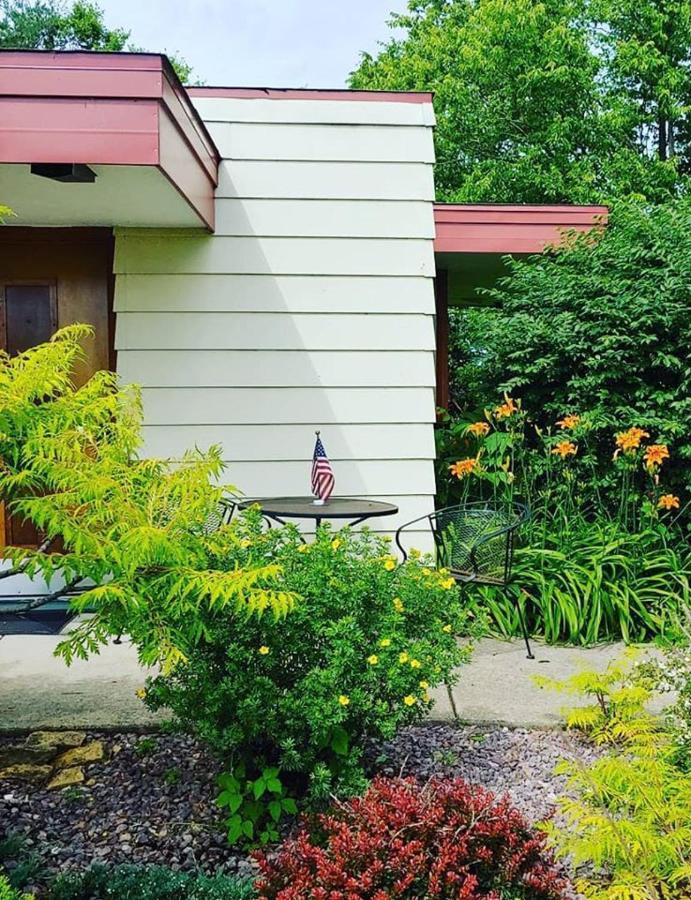 The Usonian Inn Llc Spring Green Exteriér fotografie